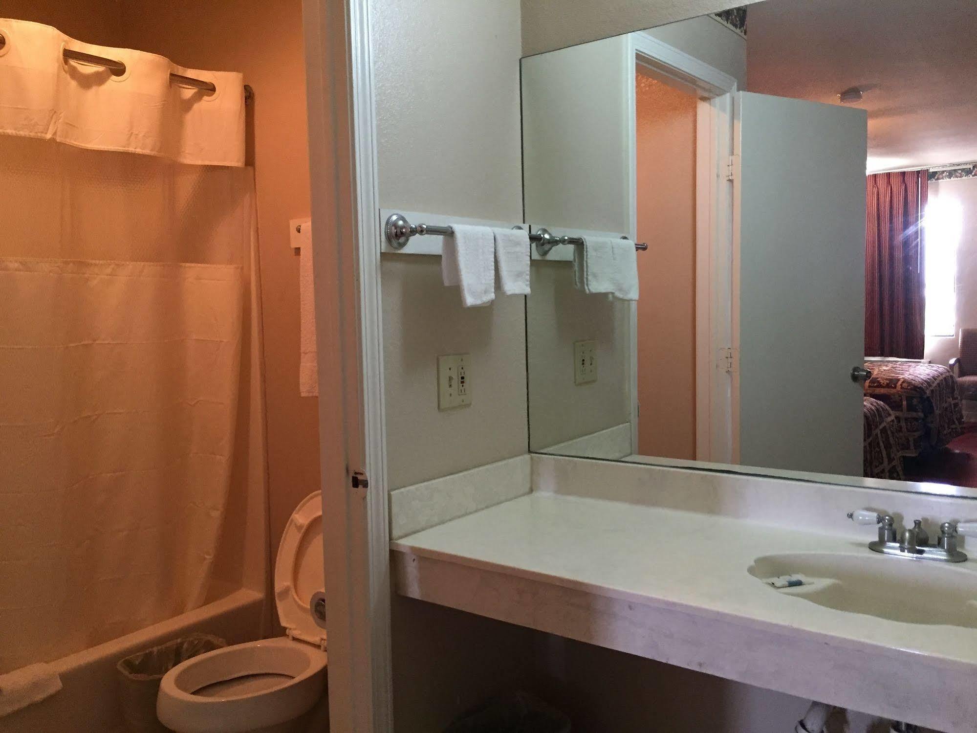 Deluxe Inn Airport McAllen Luaran gambar